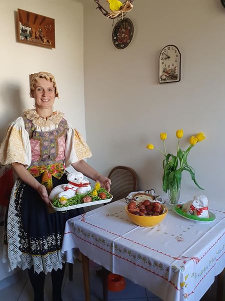 Uskrsni ponedjeljak u Češkoj – Objava gospđe Monike Čapkove, članice skupine Furianti koji su nas počastili svojim posjetom 15.11.2019. prilikom obilježavanju 15.godišnjice ponovnog osnivanja Češke Besede